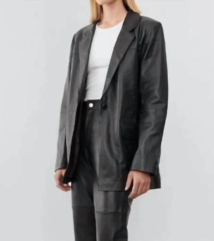 Redefining Women's Style Brooke Blazer In Black