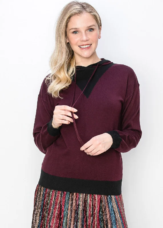 Relaxed Style Burgundy Knit Hoodie with Black Accent