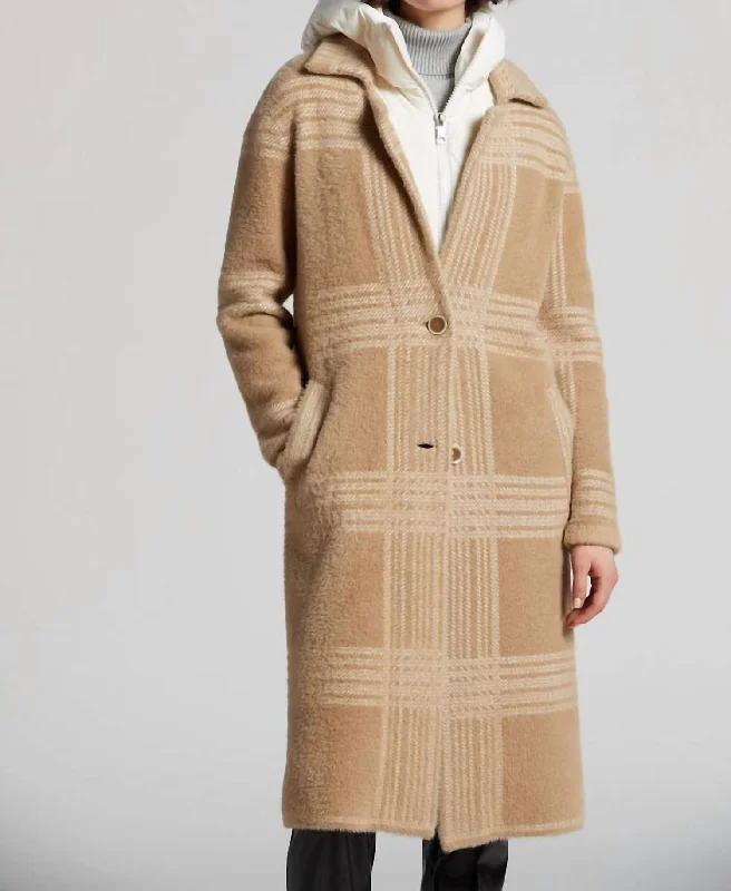 Chic Style, Always In Vogue Lori Long Coat In Mocha