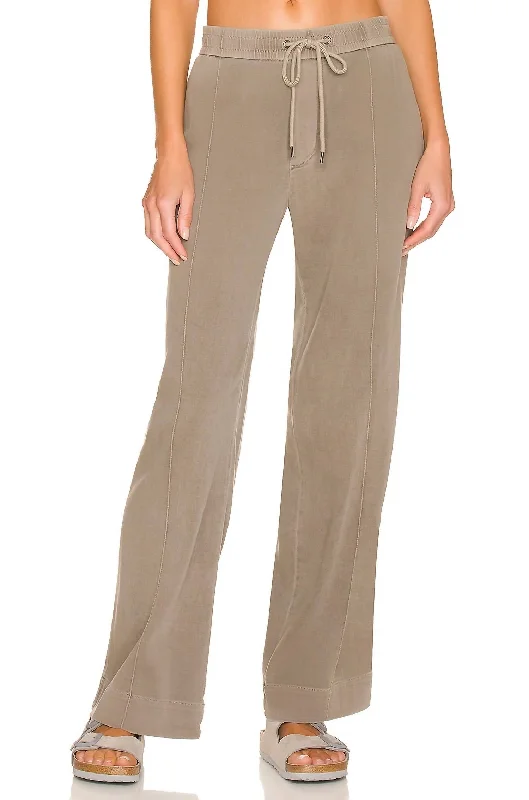 Versatile Style Wardrobe Relaxed Twill Pant In Greystone Pigment