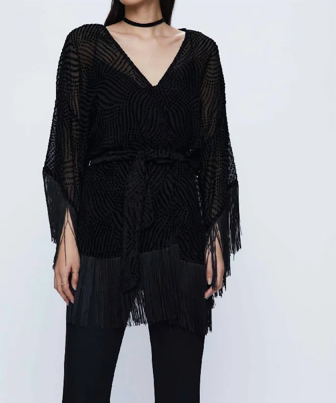 Minimalist Office - Ready Style Devore Velvet Kimono With Fringe In Black